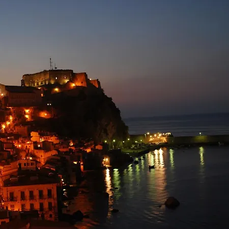 Chianalea - * Scilla
